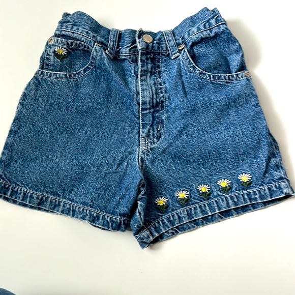 Emergency Exit Jean shorts Size 6 - Picture 2 of 6